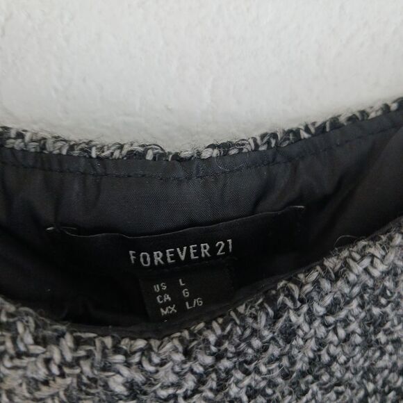 Forever 21 buttom front shorts size L - Picture 5 of 5